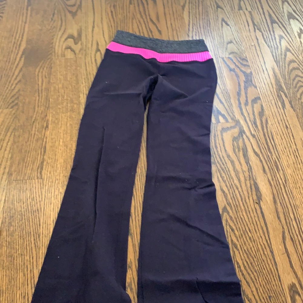 Lululemon yoga pants